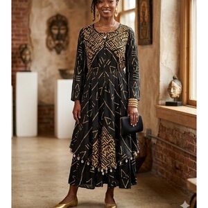 Elegant Black and Gold Patterned tunic Dress